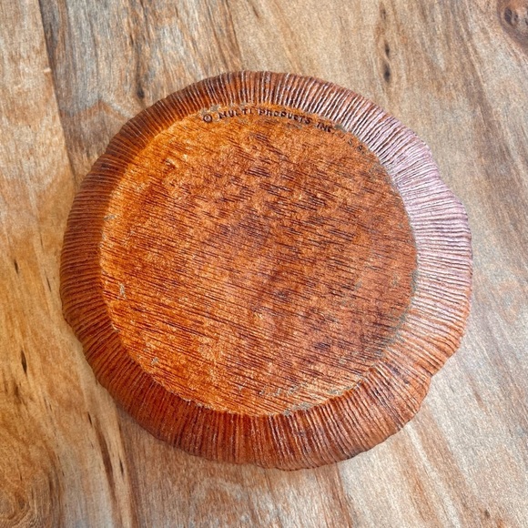 Gorgeous Plastic Floral Dish - Picture 4 of 6